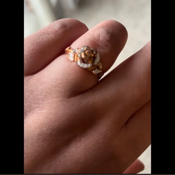✨ 3x HP ✨ Worn Twice Max. ✨ Belle 🥀 Ring w/ Real Diamonds ✨ - Picture 8 of 14